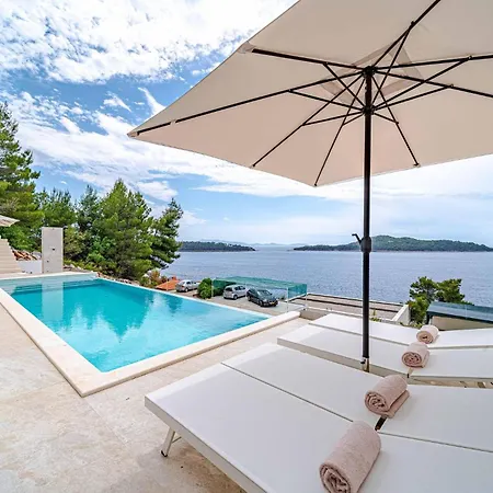Holiday home Cozy In Prizba, Blato *