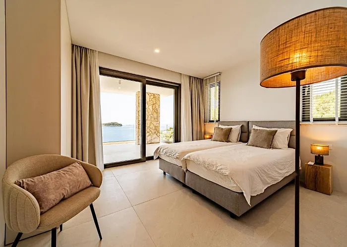 Cozy Home In Prizba, Blato Dom wakacyjny