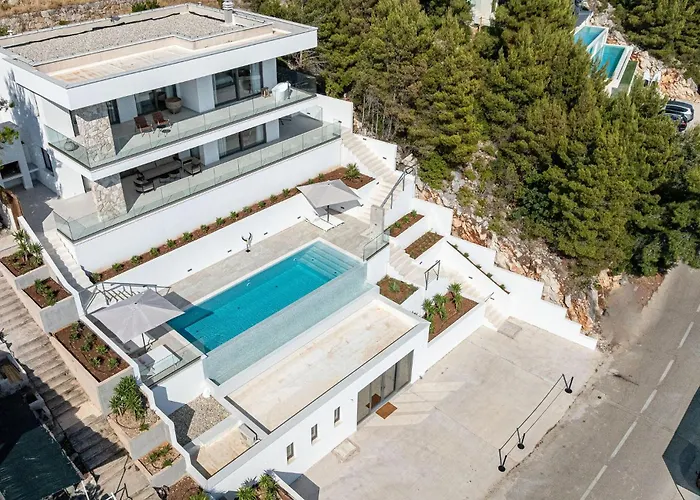 Cozy Home In Prizba, Blato Dom wakacyjny